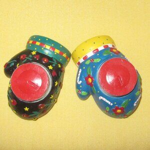 2 Vintage Christmas Mary Engelbreit Mitten Candle Holders w. red unused votives